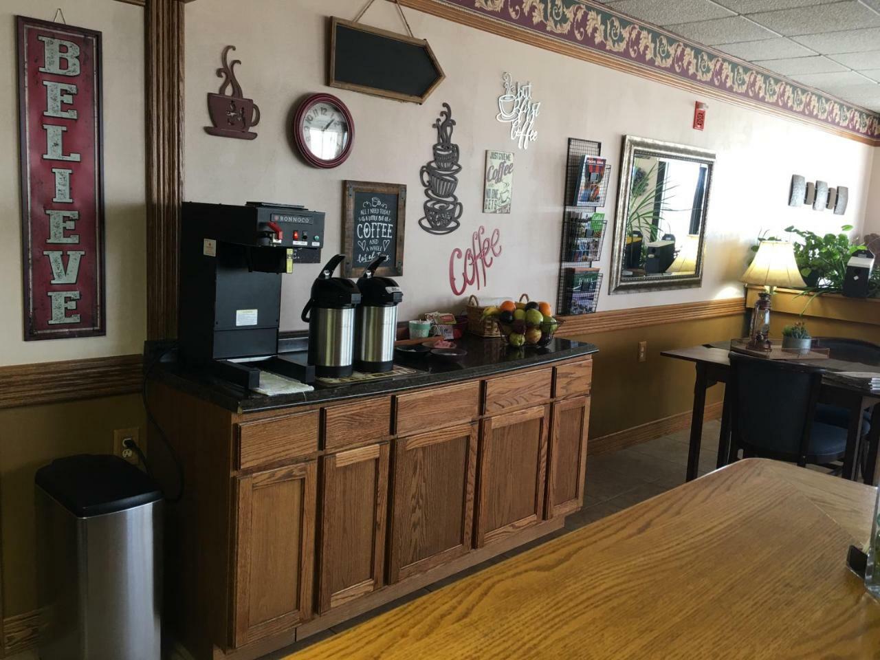 Southfork Motel Bloomfield Bagian luar foto